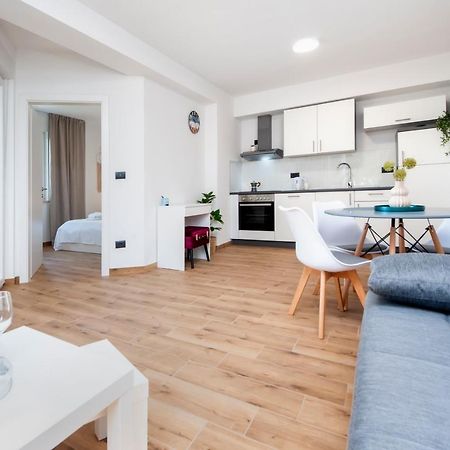 Apartments Sunrise & Sunset Rovinj Exterior photo
