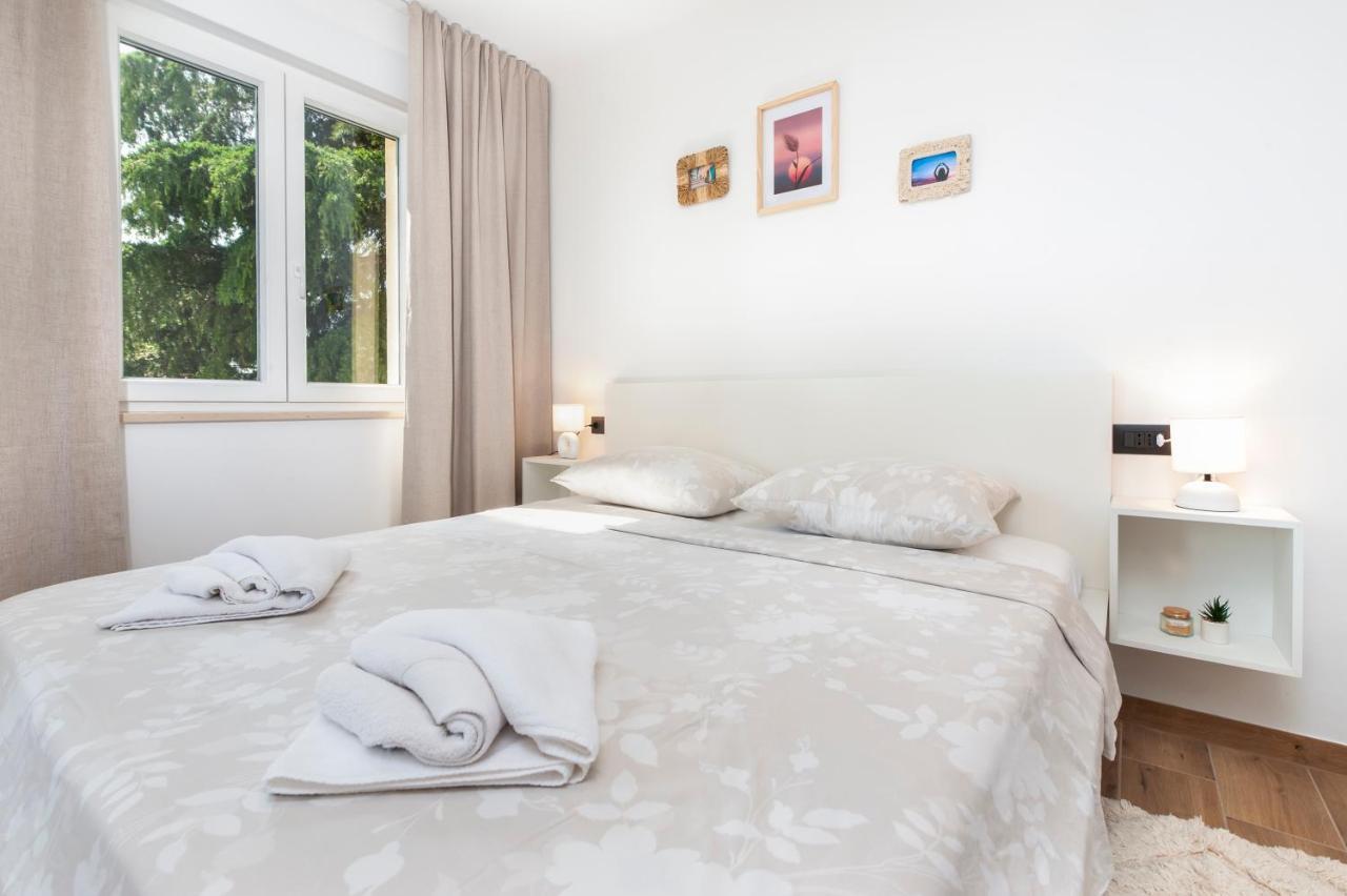 Apartments Sunrise & Sunset Rovinj Exterior photo