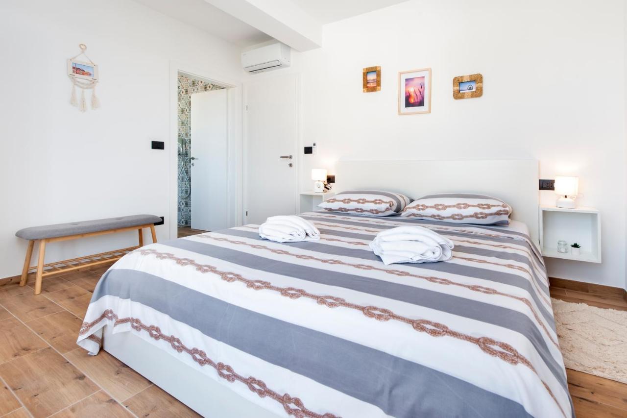 Apartments Sunrise & Sunset Rovinj Exterior photo